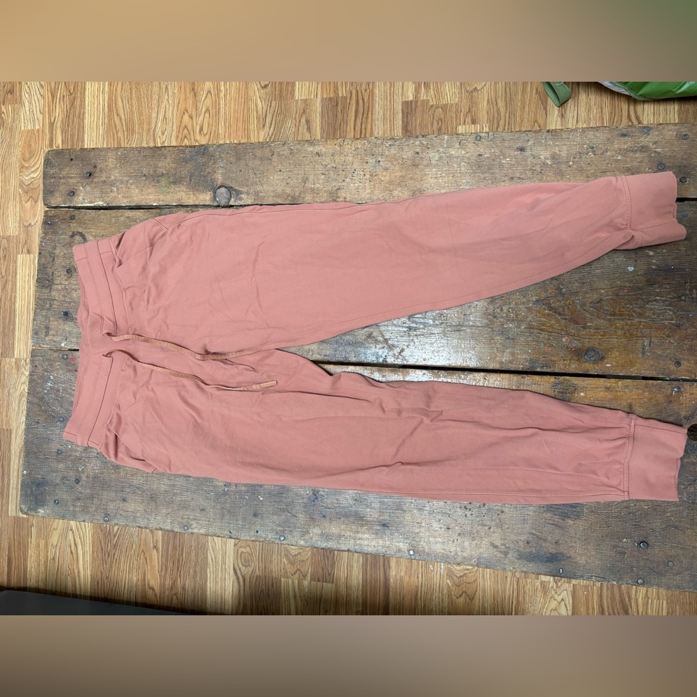Lululemon joggers, peach color